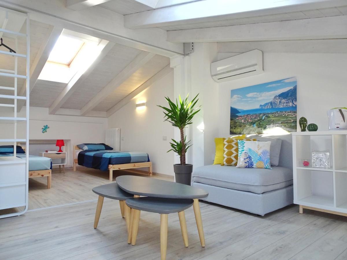 Antica Casa Alboletta Apartment ริวาเดลการ์ดา ภายนอก รูปภาพ