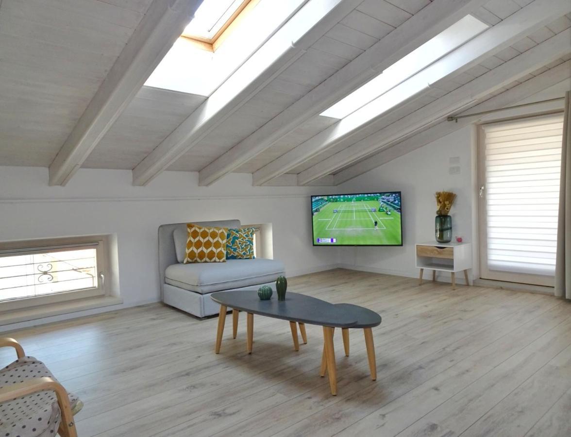 Antica Casa Alboletta Apartment ริวาเดลการ์ดา ภายนอก รูปภาพ