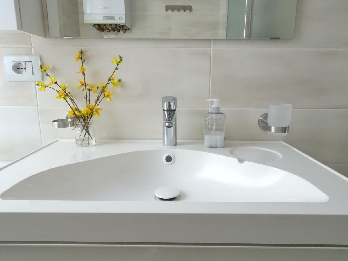 Antica Casa Alboletta Apartment ริวาเดลการ์ดา ภายนอก รูปภาพ