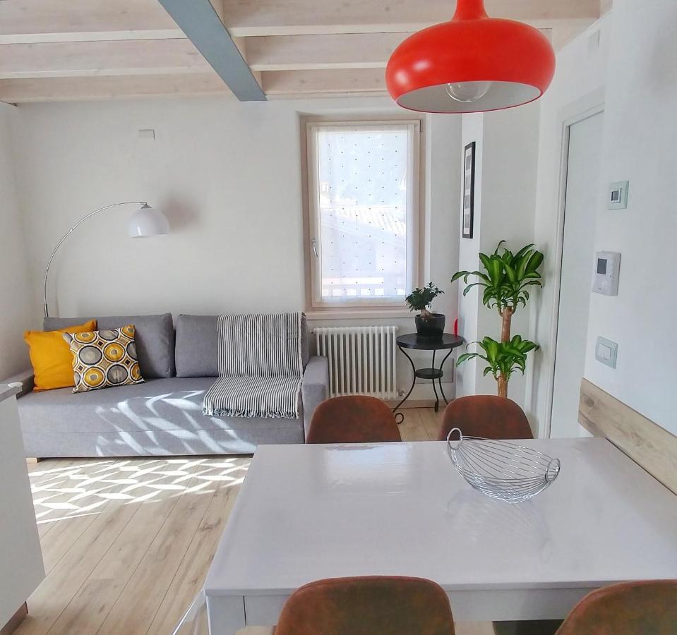 Antica Casa Alboletta Apartment ริวาเดลการ์ดา ภายนอก รูปภาพ
